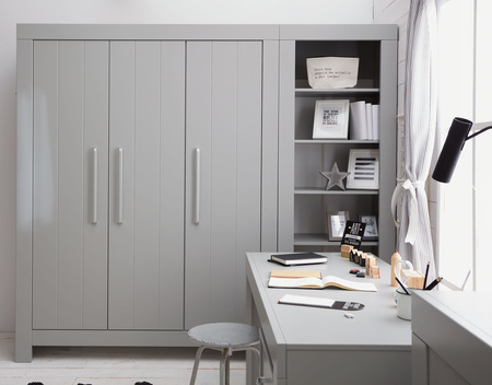 CALMO Szafa 3-drzwiowa